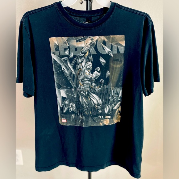 Lebron James Nike T-Shirt Men's Casual Black Short Sleeve- Size: XL - Pre Owned - Picture 2 of 4
